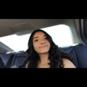 Meet your Posher, Elisa